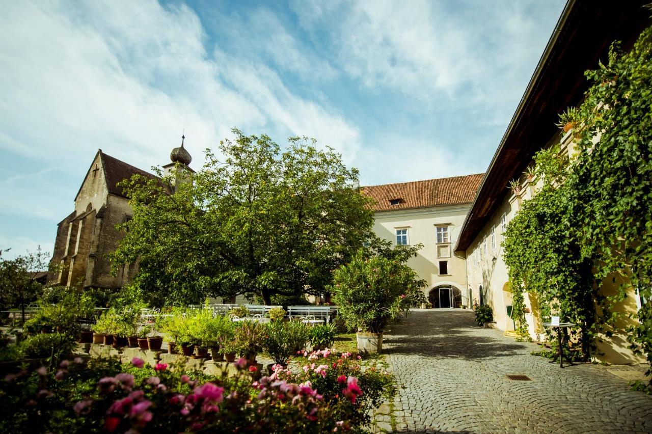 Отель Gut Oberstockstall Kirchberg am Wagram Экстерьер фото
